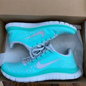 Women’s Nike Free 3.0 V4 in Tiffany Blue